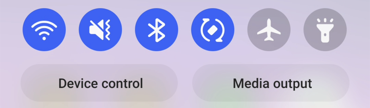 *Ringer mode set to vibrate.* Ringer mode set to vibrate.