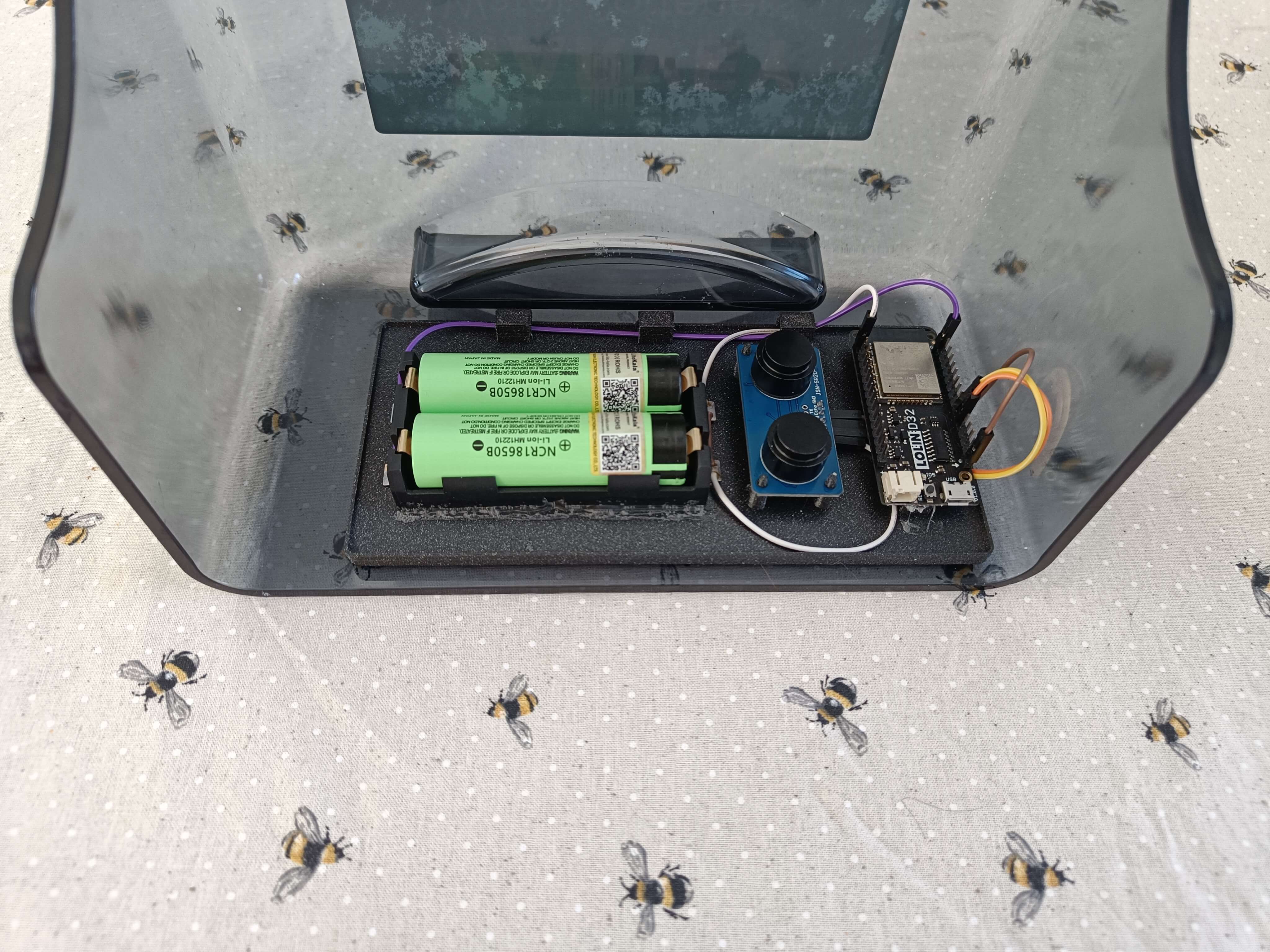 Assembled device Assembled device